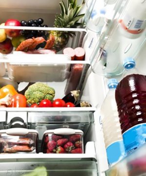 Как положить еду в холодильник, чтобы она долго оставалась свежей и не выделяла запахи?