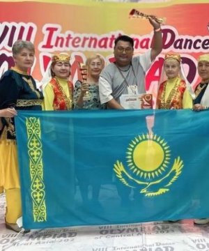 Карагандинский хореограф бесплатно учит танцевать особенных детей и пожилых женщин